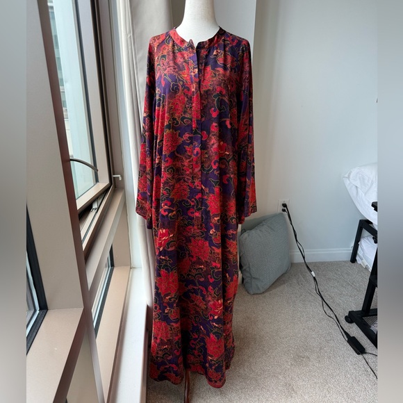 Natori Red and Purple Floral Silky Caftan - Picture 1 of 13